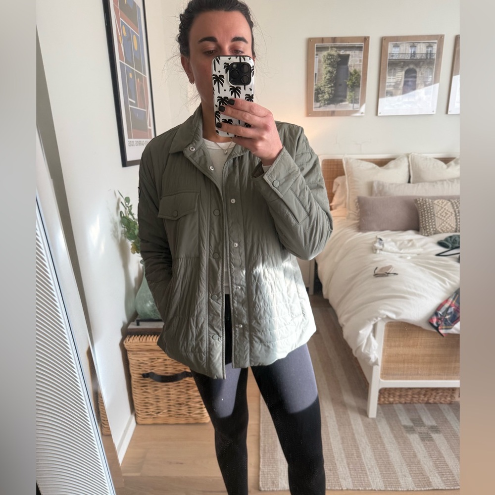 Vuori CANYON INSULATED SHIRT JACKET in Pistachio; Size: XS/S